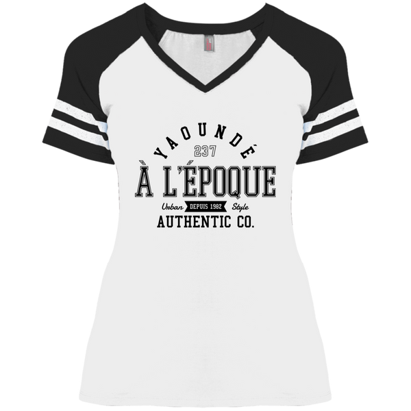Yaoundé A L'Époque Women's Game V-Neck T-Shirt